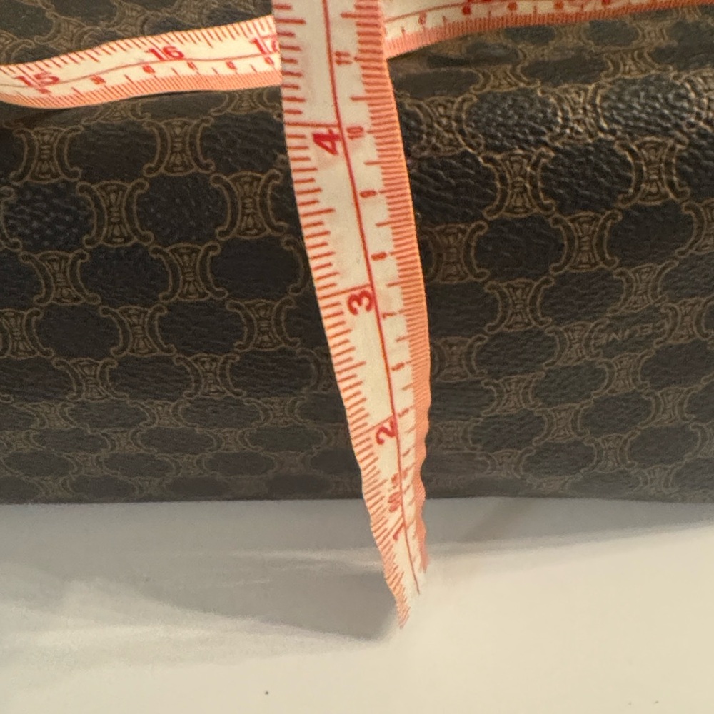 CELINE
Macadam Triomphe Vintage Cosmetic Pouch Large - Picture 9 of 11